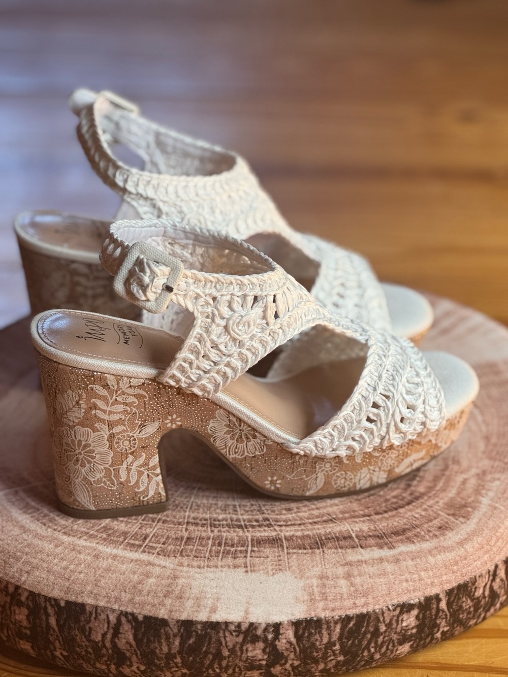 NIB Impo Odelina White Woven Platform Sandals with Floral Block Heel